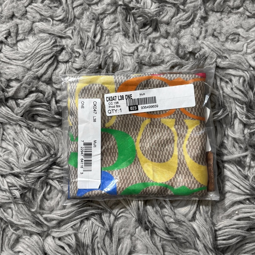 NWT Coach Rainbow Rexy Signature Silk Scarf